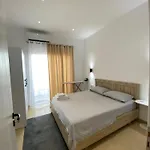 Jame's * Sarandë