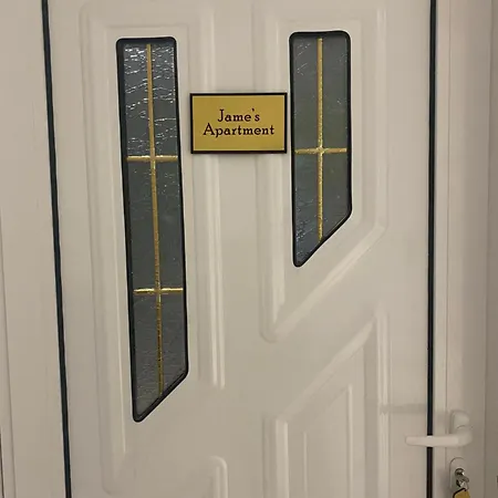 Jame's Apartment *